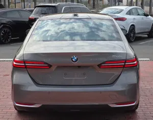 2026 BMW 5-Series 520i