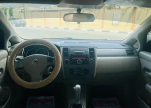 2012 نيسان تيدا S