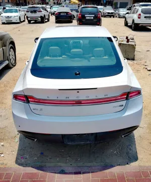 2016 Lincoln MKZ Select