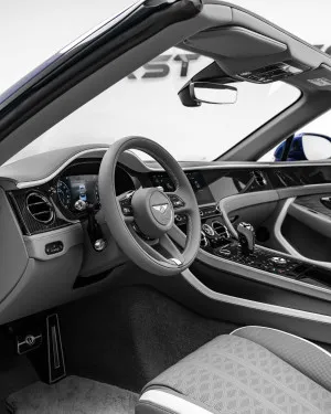 2025 بنتلي كونتيننتال Mulliner