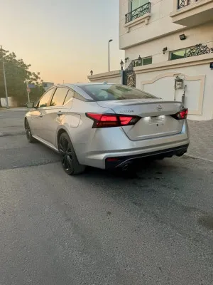 2019 Nissan Altima SR