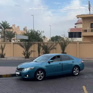 2011 تويوتا كامري LE