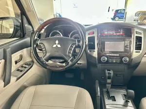 2019 ميتسوبيشي باجيرو GLS