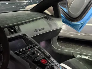 2021 لامبورجيني أفندايتر