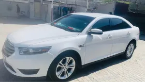2015 Ford Taurus Limited
