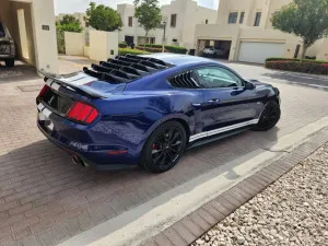 2015 فورد موستانج V6