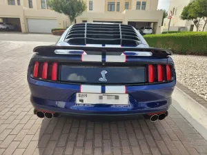 2015 فورد موستانج V6