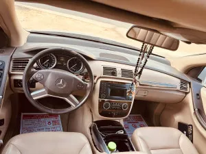 2011 Mercedes-Benz R-Class R300