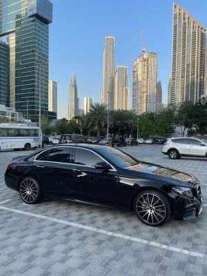2017 مرسيدس-بنز الفئة - E E300