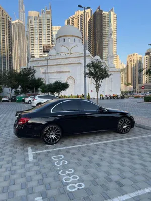 2017 مرسيدس-بنز الفئة - E E300