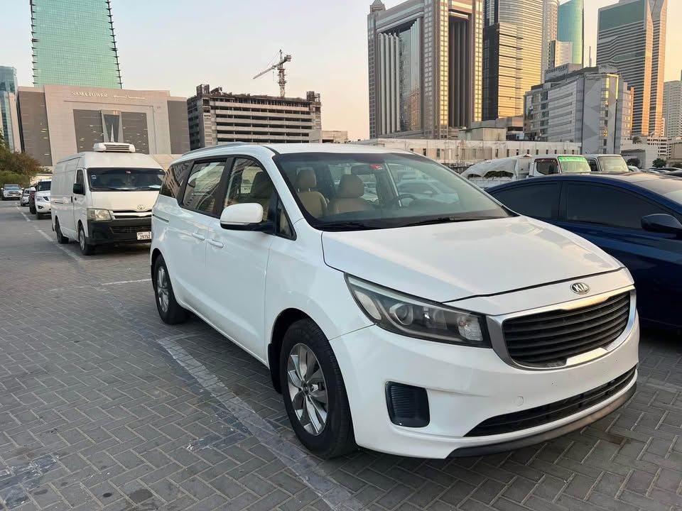 2019 كيا كارنفال LX with Seat Package