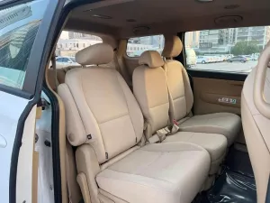 2019 كيا كارنفال LX with Seat Package