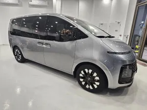 2022 هيونداي ستاريا standard