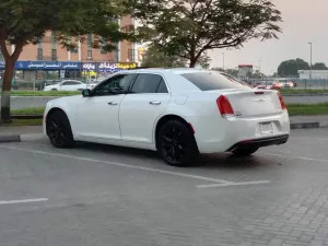 2015 كرايسلر ٣٠٠ C
