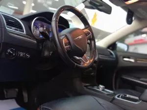 2015 كرايسلر ٣٠٠ C