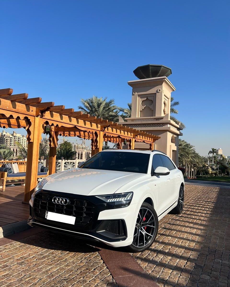 2023 اودي كيو ٨ Premium Plus