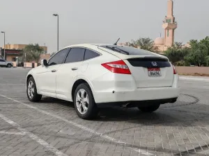 2010 هوندا أكورد DX