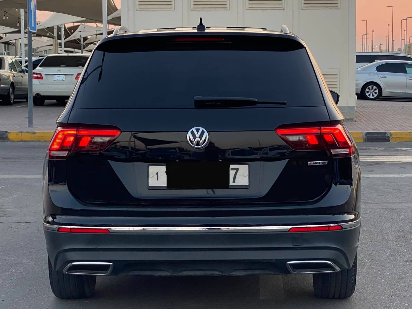 2021 فولجس فاجن تيغوان SE R-Line Black