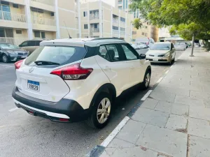 2018 Nissan KICKS SR