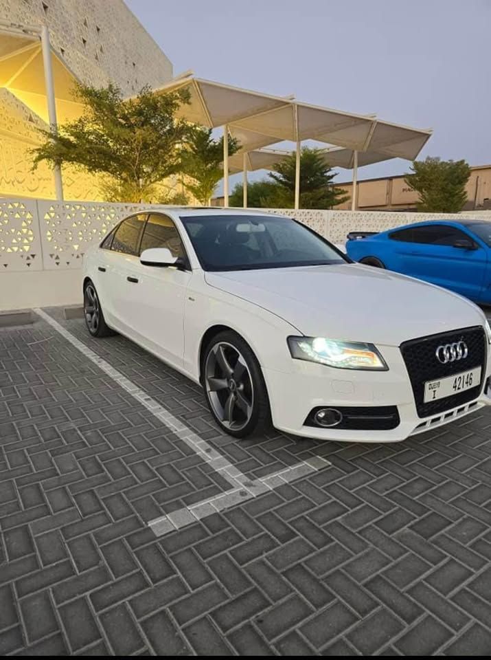 2011 اودي آي ٤ Premium