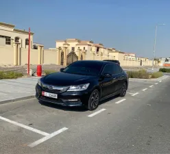 2017 هوندا أكورد EX