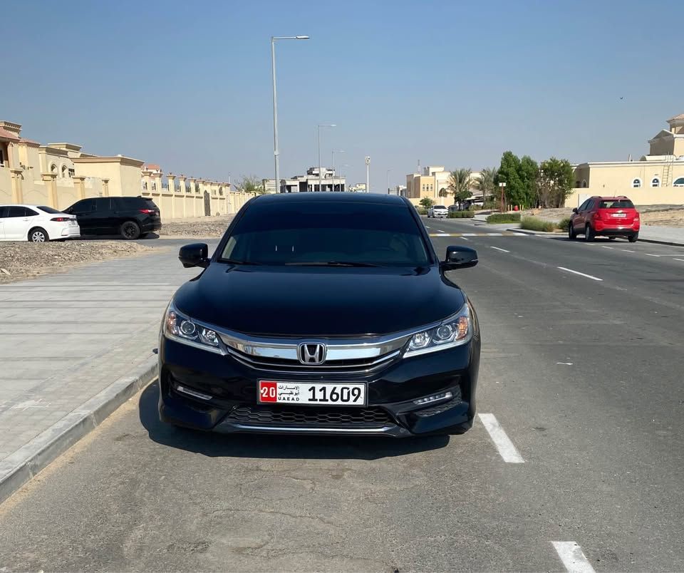 2017 هوندا أكورد EX