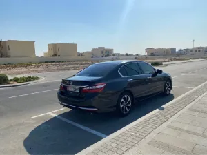 2017 هوندا أكورد EX