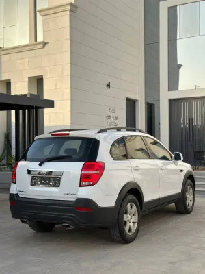 2014 شيفروليه كابتيفا LS 7-seater