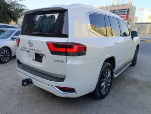 2023 تويوتا لاند كروزر VXR
