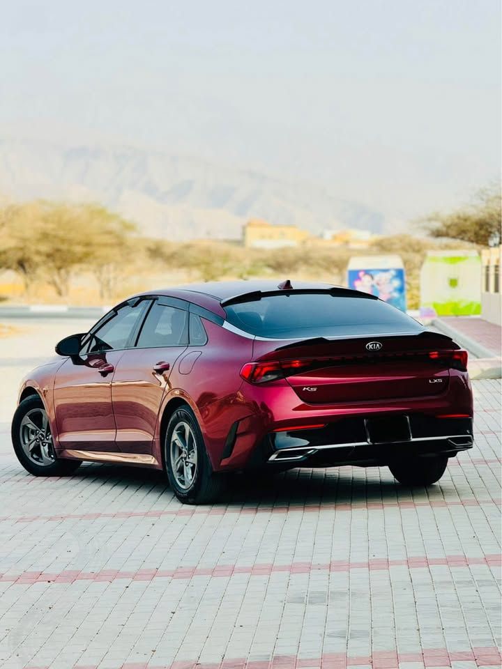 2021 كيا كي ٥ LXS