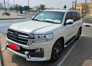 2021 تويوتا لاند كروزر VXR