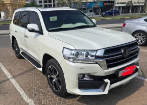 2021 تويوتا لاند كروزر VXR