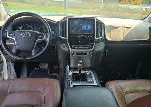 2021 تويوتا لاند كروزر VXR