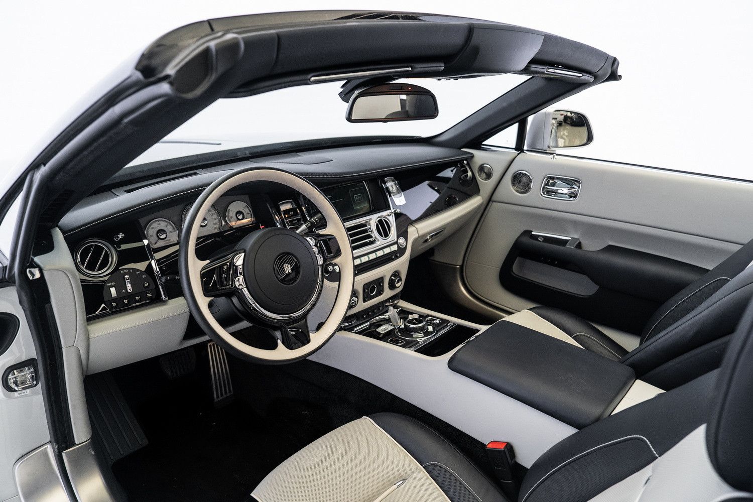 2019 رولز رويس دون standard