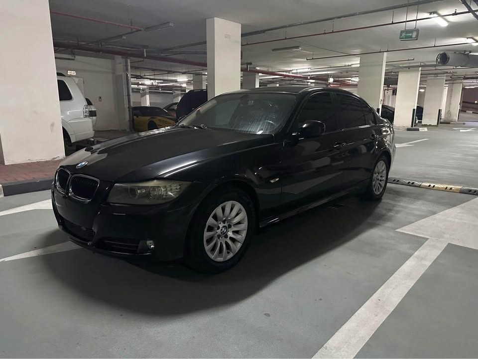 2010 بي أم دابليو الفئة - 3 320i