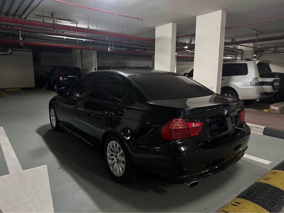 2010 بي أم دابليو الفئة - 3 320i