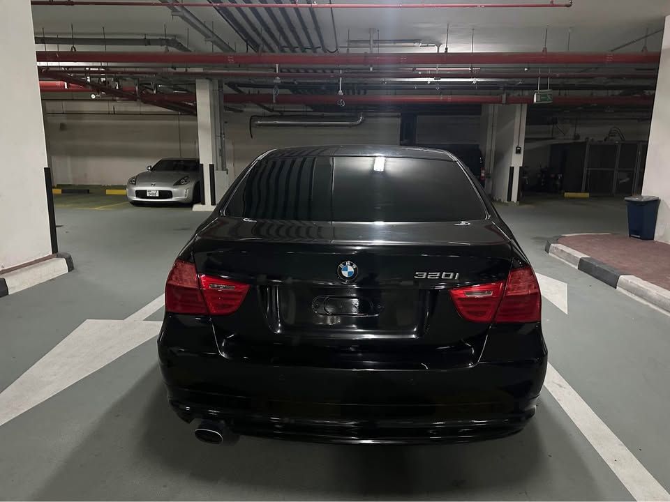 2010 بي أم دابليو الفئة - 3 320i