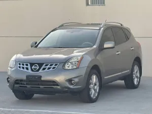 2015 نيسان روج SL