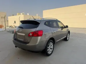 2015 نيسان روج SL