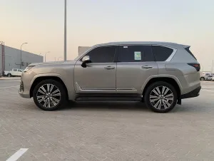 2023 لكزس ال اكس ٦٠٠ Signature