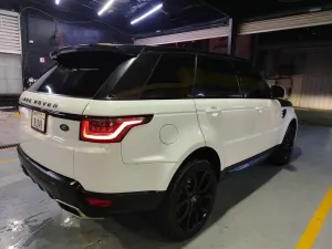 2017 لاند روفر رينج روفر سبورت HSE