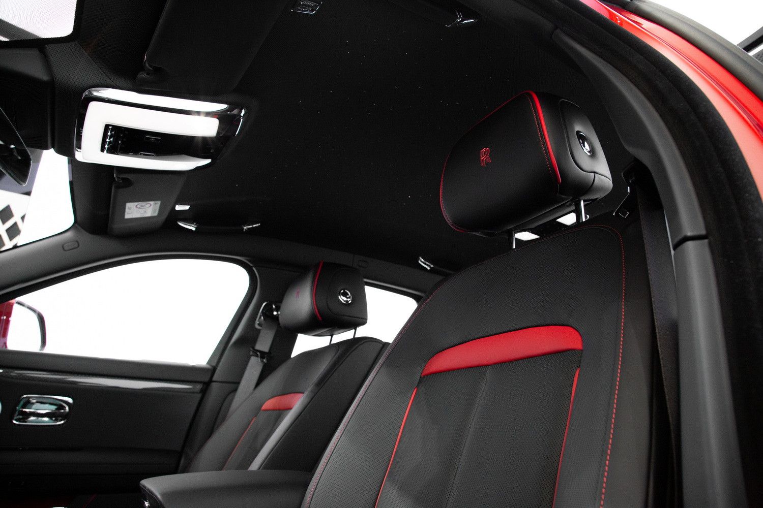 2023 رولز رويس جوست Black Badge