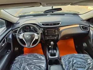 2016 نيسان روج SL