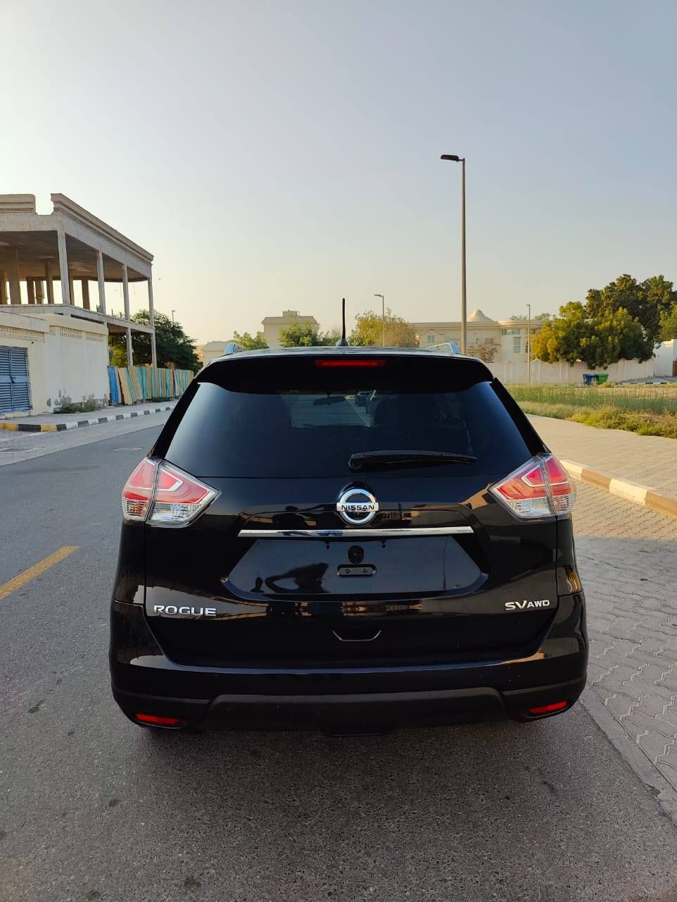 2016 نيسان روج SL