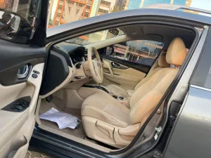 2015 نيسان اكس تريل ST