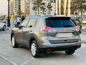 2015 نيسان اكس تريل ST