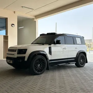 2023 Land Rover Defender 110 SE