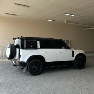 2023 Land Rover Defender 110 SE
