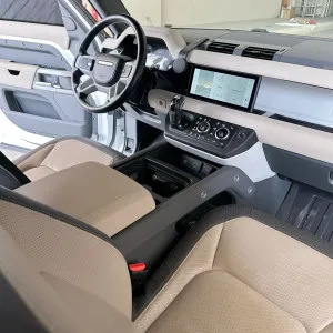 2023 Land Rover Defender 110 SE