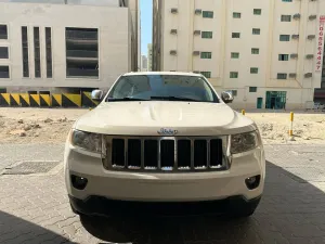 2012 جييب جراند شيروكي Laredo E